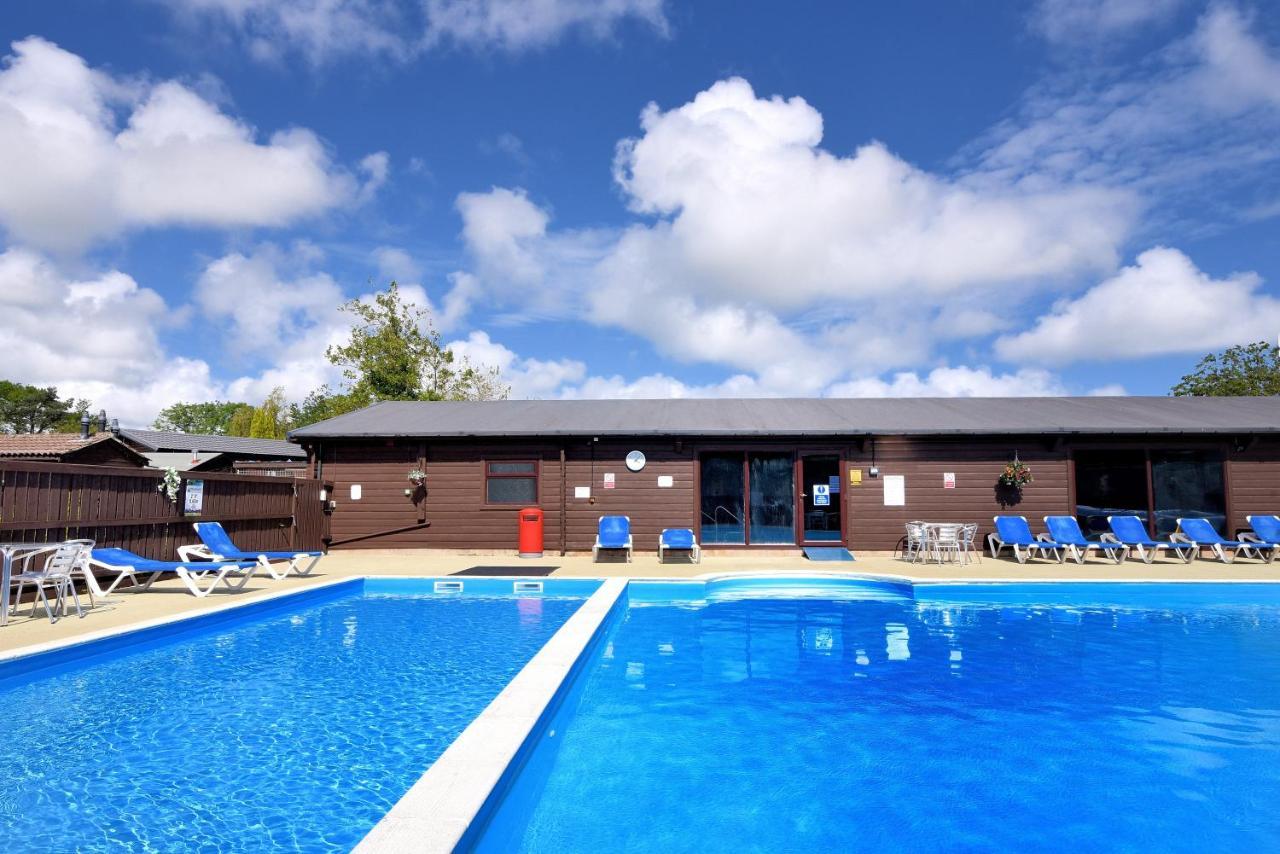 10 Pinewood Retreat Villa Лайм Риджис Екстериор снимка